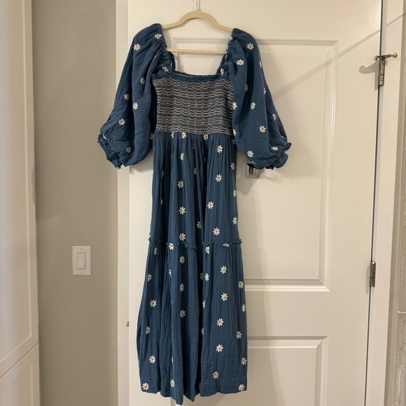 Free People Dresses & Skirts - Free People Dahlia Embroidered Maxi Dress in “Coastal Combo”